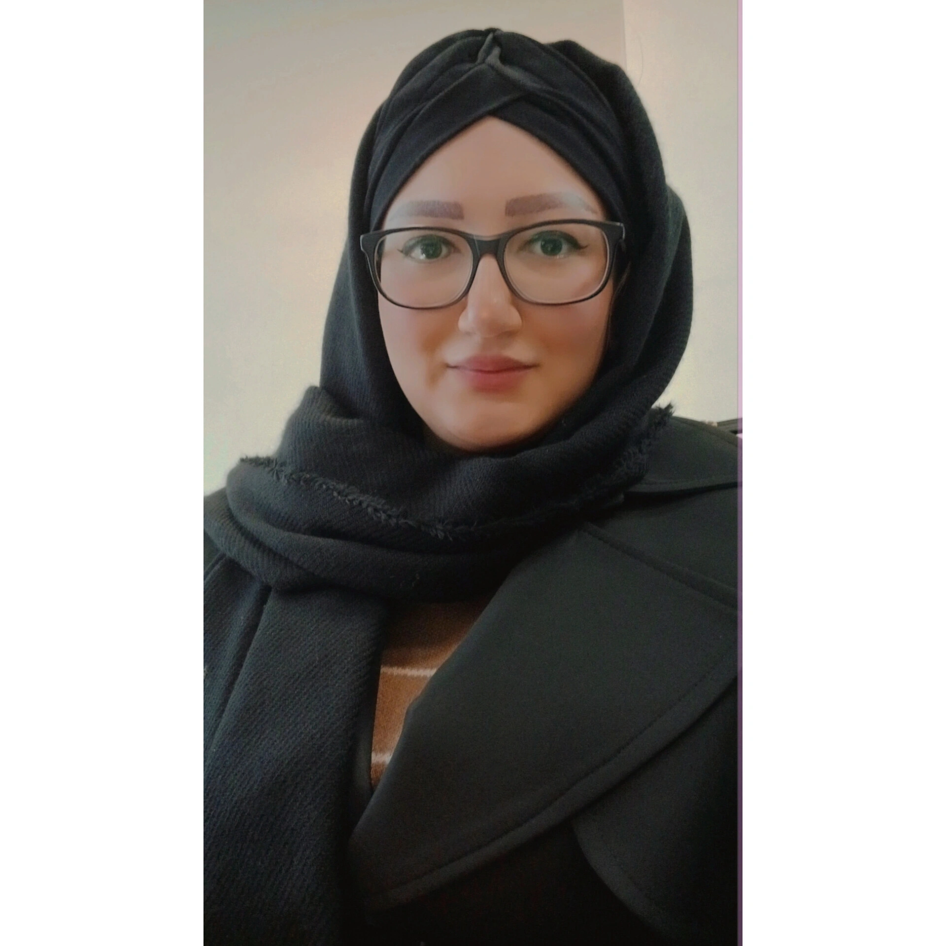 مهندس آتنا نورصالحی هستم